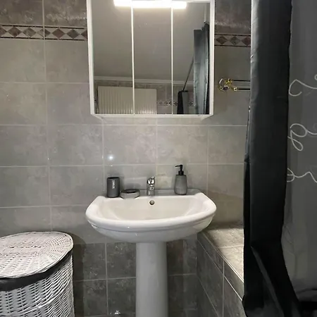 Apartamento Luxury Cityview With Garden Serres