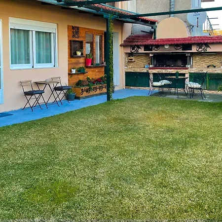 Luxury Cityview With Garden Apartamento Serres